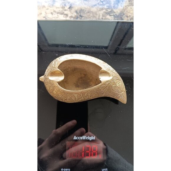 Rare Vintage Aladdin's Shoe Brass Ashtray Engraved Made In India - Picture 2 of 9